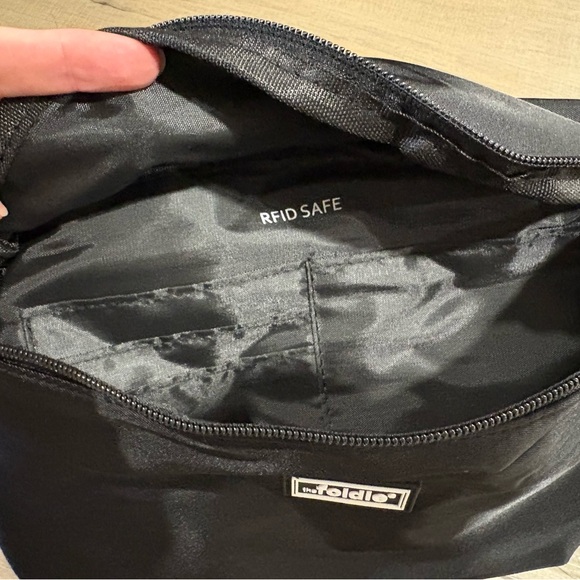 NWT Black Foldie Belt Bag - Picture 3 of 3